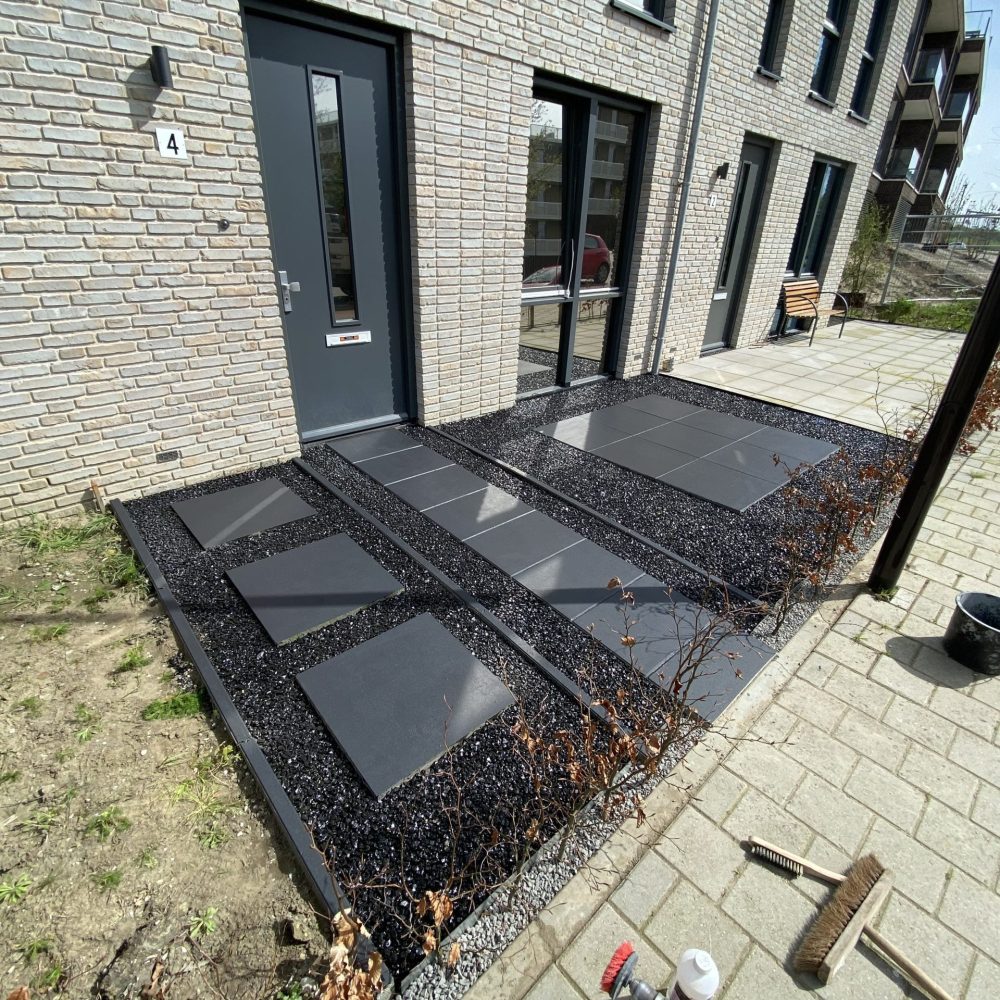 Moderne stadstuin voortuin